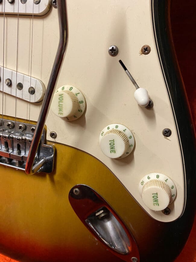 Vintage 1974 1975 Fender Stratocaster Sunburst USA Electric Guitar -