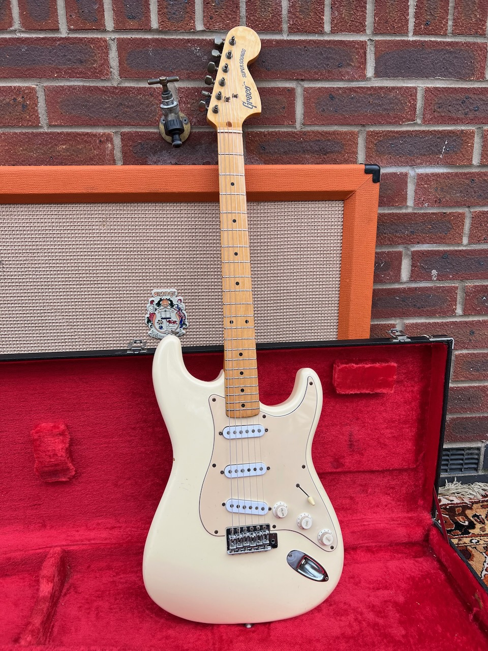 Vintage 1976 Greco Super Sounds White Stratocaster Guitar OHSC -